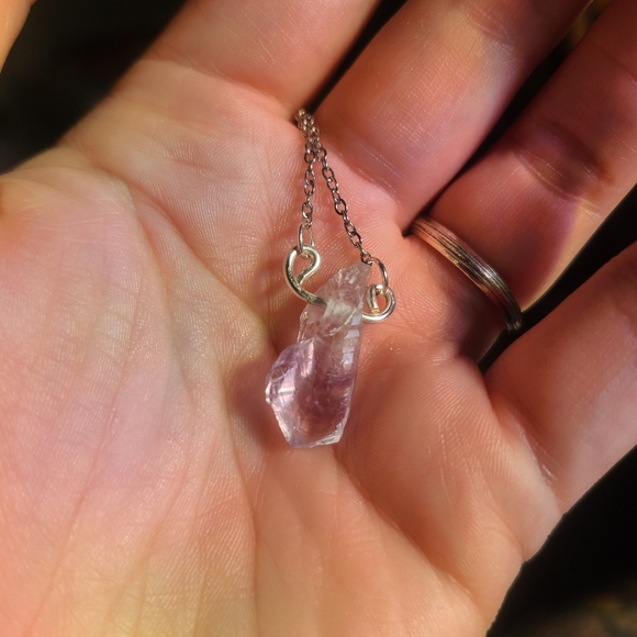 Handmade amethyst point necklace - Picture 3 of 5